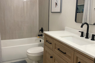 Inspiration for a bathroom remodel in Orlando