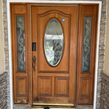 Cynex 6777 with Matte Black Sidelights and Smartlock