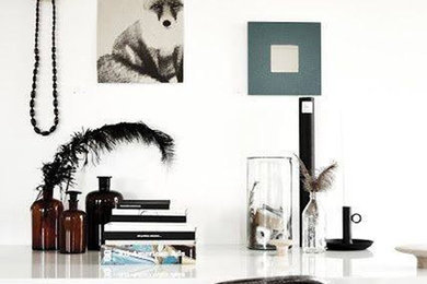 Example of a minimalist home office design in Boston