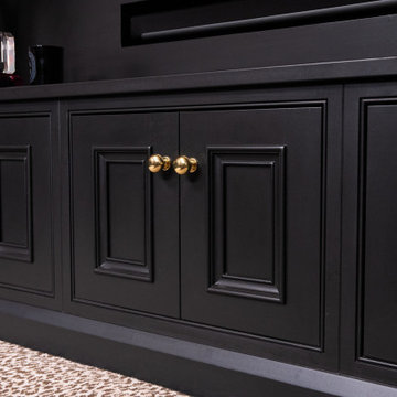 Traditional Moulded In-Frame Beaded Shaker Media Wall