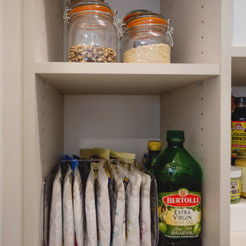 Organized Minneapolis Blogger Pantry