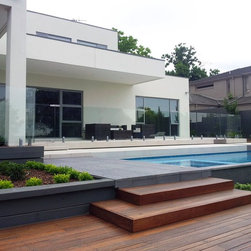 Frameless Pool Fencing - Home Fencing & Gates