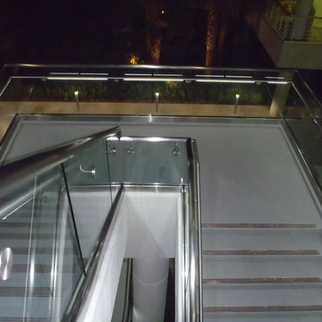 Exterior railing