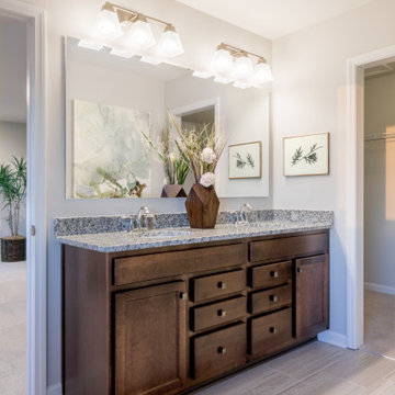 Sutters Mill - Riley 2912 Transitional Model Home