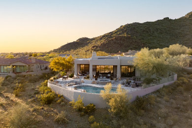 Inspiration for a contemporary patio remodel in Phoenix