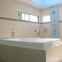 Lakehouse Master Bath