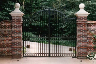 Photo of a traditional home in Buckinghamshire.