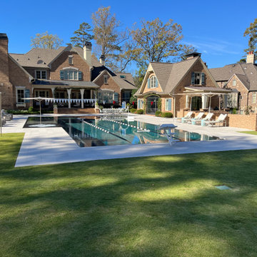 Perimeter Overflow Pool in Paradise