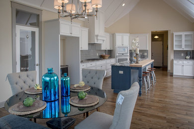 Example of a trendy kitchen design in Cleveland