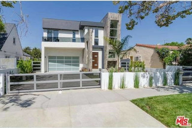 Minimalist exterior home photo in Los Angeles
