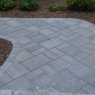 Paver Walkway w/ Lighting