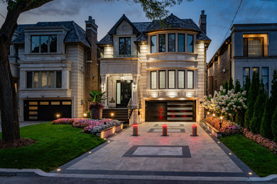 Contemporary exterior home idea in Toronto