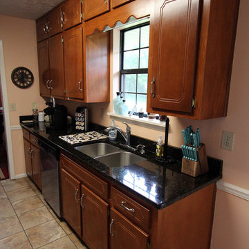 Kitchen Update: Romina Noche tile and Ubatuba Granite countertops