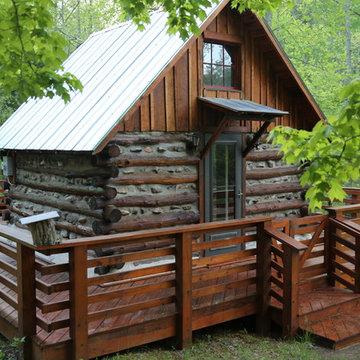 A CRAFTSMAN WEEKEND HOME REMODEL