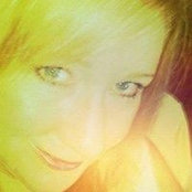 Crystal Yaeger's photo