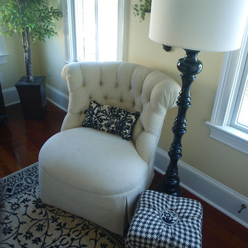 Black and White Guest Bedroom #1