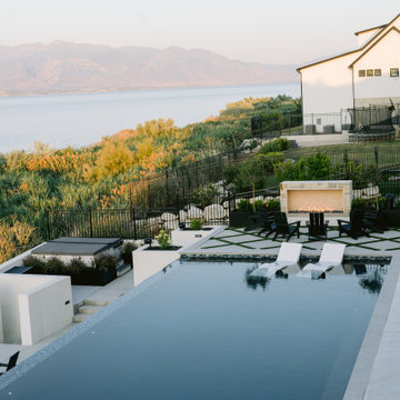 Breathtaking View Infinity Pool in Saratoga Springs