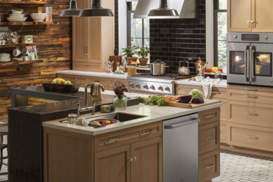 Transitional kitchen photo in Indianapolis