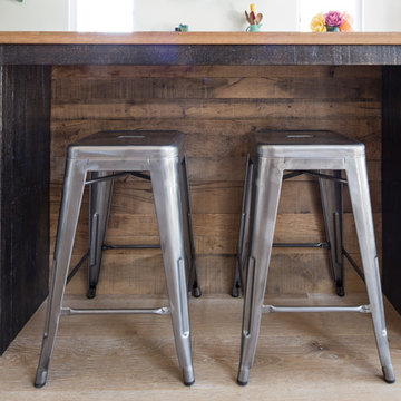 BEN RIDDERING design & woodcraft: Modern-Rustic Kitchen Breakfast Bar