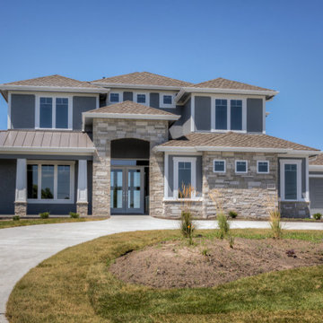 1.5-story custom Brandenburg - modern finishes