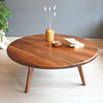 Amber Round Farmhouse Coffee Table in Solid Pine Wood