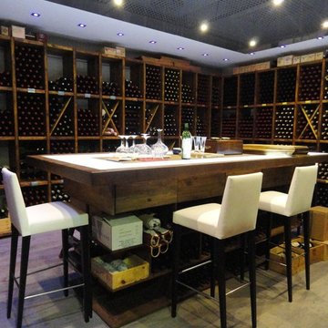 Residential Custom Wine Cellars (+ 1000 bottles)