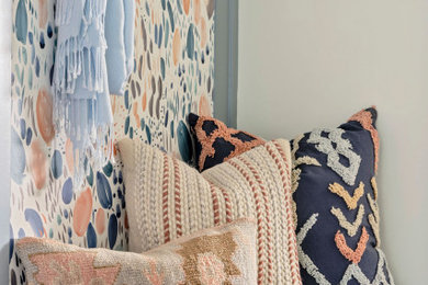 Home design - transitional home design idea in Dallas