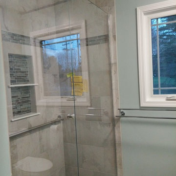 Guest/Hall Bathroom