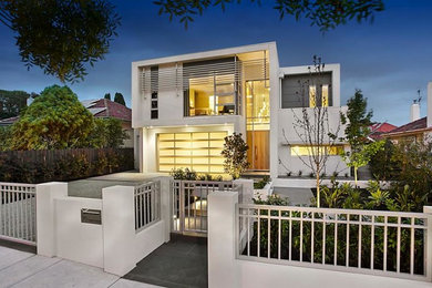 Photo of a large contemporary exterior in Melbourne.
