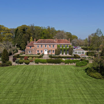Stunning Exterior and Lawn