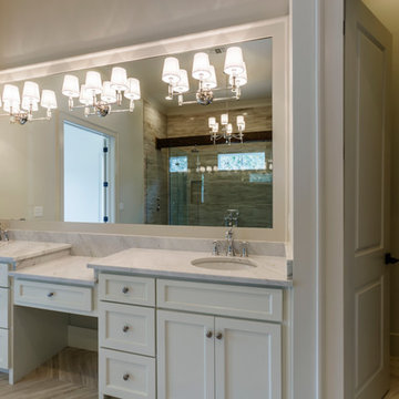 Beautiful Golf Course/Lakefront home in Regatta Bay Golf and Yacht Club