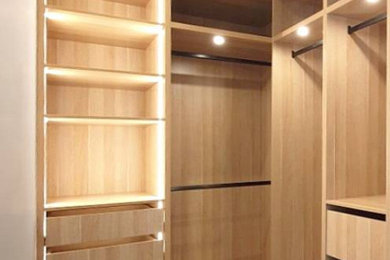 Design ideas for a modern storage and wardrobe in Melbourne.