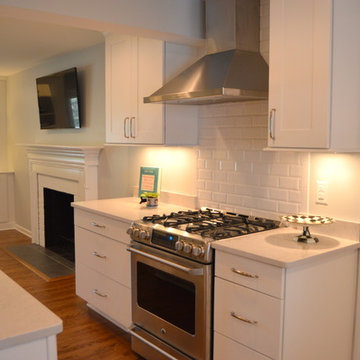Kitchen Remodel with White Copenhagen Cabinets, Lagoon Tops and Subway Tile