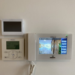 Queenscliff 1 - Home Electronics