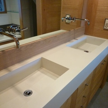 Vanity with two bassins