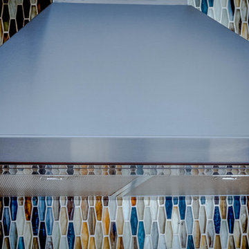 Two-tone Kitchen