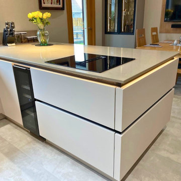 White Handleless Kitchen in Mintlaw