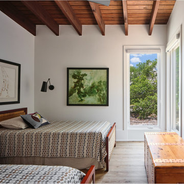 Midcentury Modern Lake House Kingsland