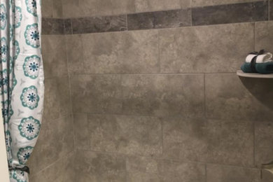 Example of a bathroom design in San Diego