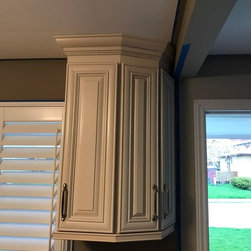 CREAM GLAZE MAPLE KITCHEN - Products