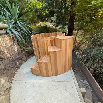 4-Person Cedar Hot Tub – Natural Materials, Acrylic-Free