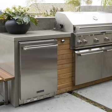 Modern Outdoor Kitchens