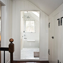 Upstairs Hallway/linen Closet
