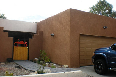 Inspiration for a modern home design remodel in Albuquerque