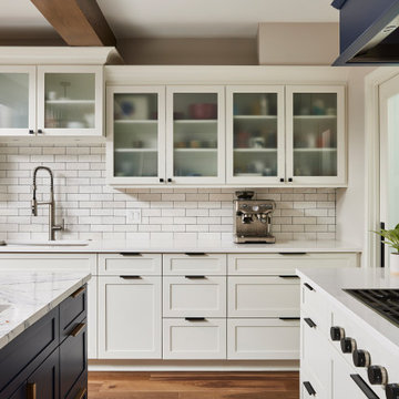 Lakeside Luxury: A Transitional Kitchen Remodel with Panoramic Views
