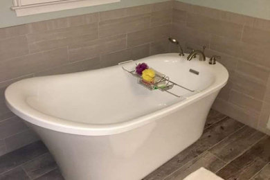 Bathroom - country bathroom idea in DC Metro