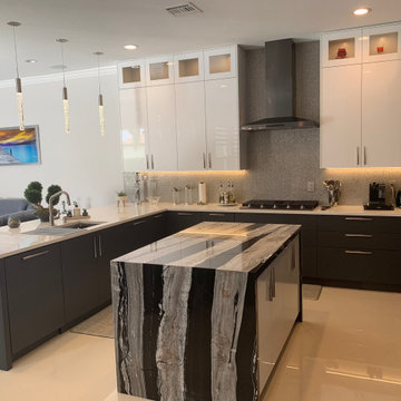 Finger Design Custom Kitchen Cabinetry