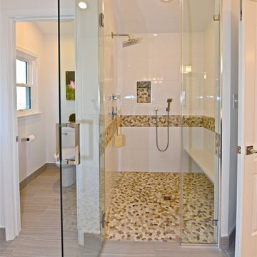 Master Bath with Detatched Tub in Boyds, Maryland