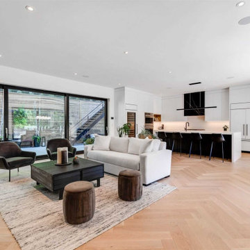 Luxury Custom Home On Ellis Park