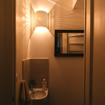 Les toilettes isolés du salon